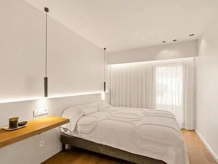 Image No.10-3 Bed Property for sale