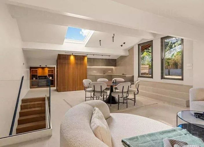 Image No.6-3 Bed Property for sale