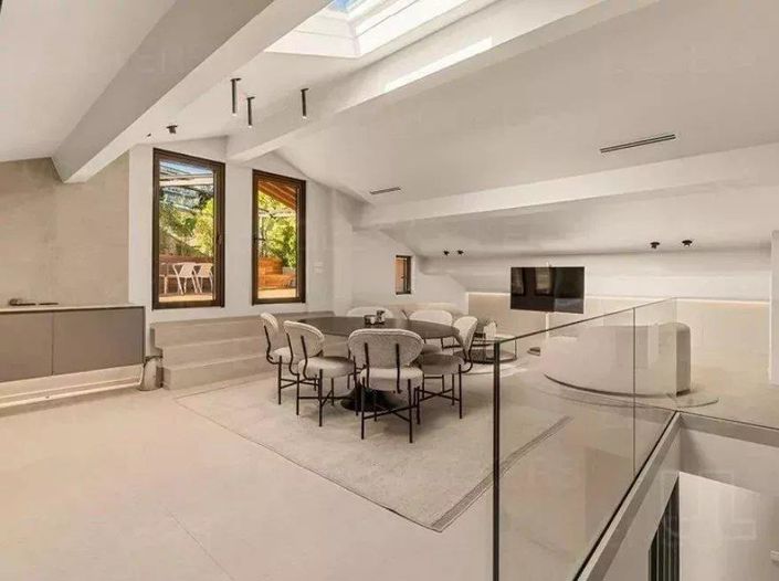 Image No.8-3 Bed Apartment for sale