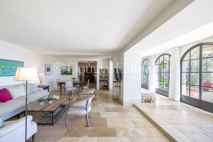 Image No.5-Appartement de 2 chambres à vendre à Valbonne