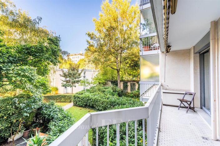 Image No.1-4 Bed Apartment for sale