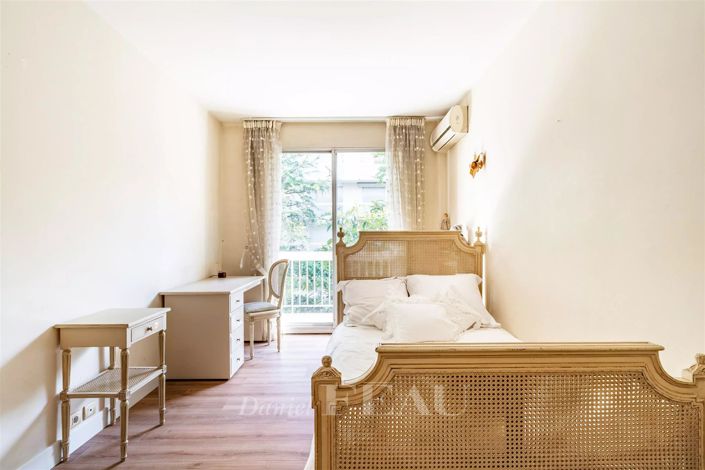 Image No.11-4 Bed Apartment for sale