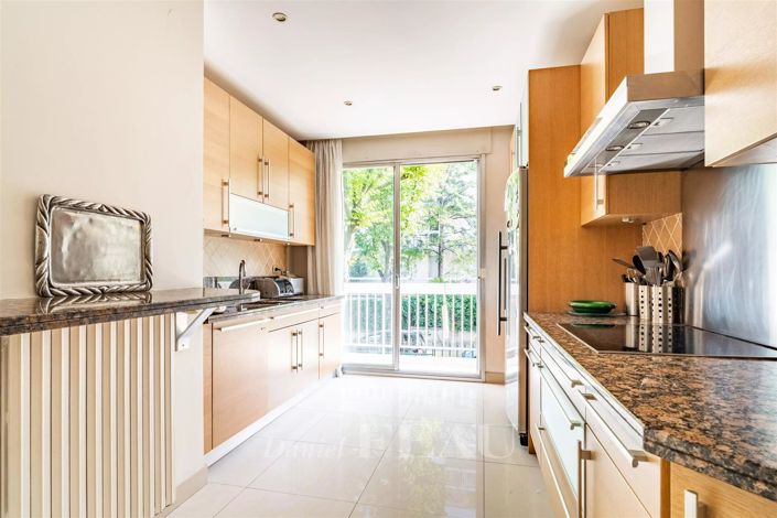 Image No.6-4 Bed Apartment for sale