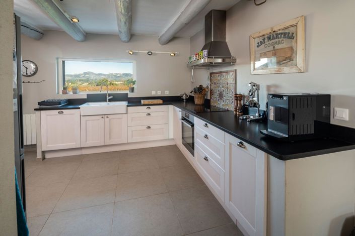 Image No.12-5 Bed House for sale