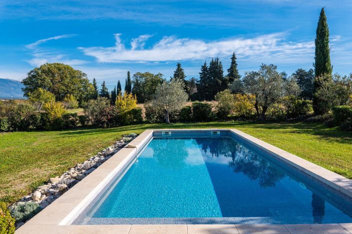 Image No.8-5 Bed House for sale