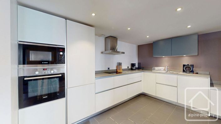 Image No.9-3 Bed Apartment for sale