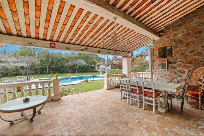 Image No.1-5 Bed House for sale