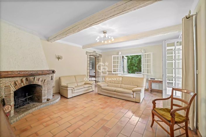 Image No.2-5 Bed House for sale