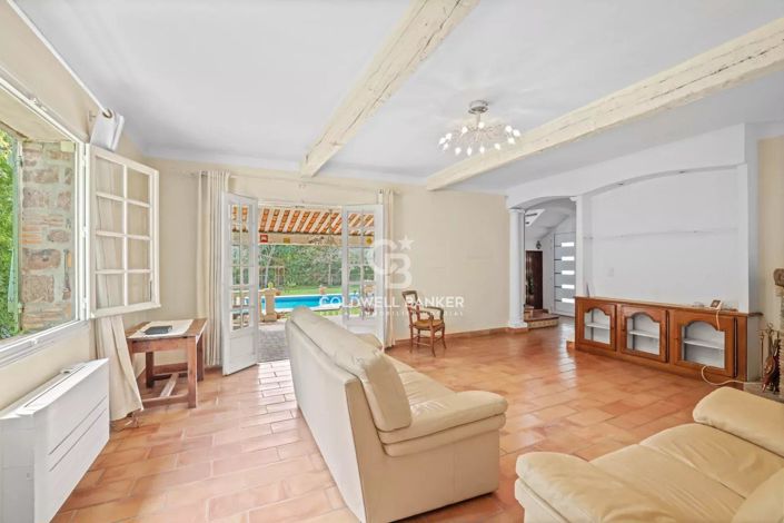 Image No.3-5 Bed House for sale