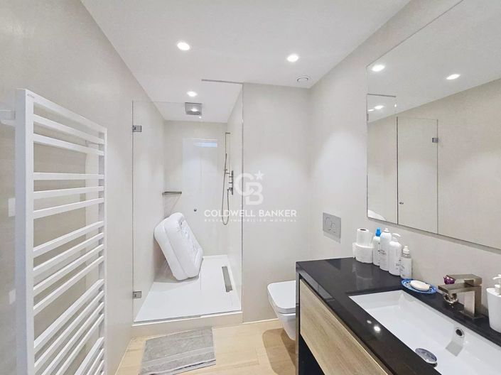 Image No.12-Appartement de 2 chambres à vendre à Le Cannet