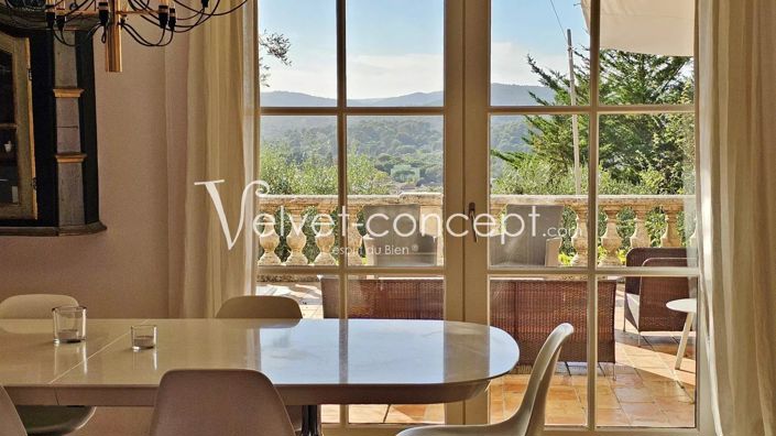 Image No.9-4 Bed House for sale