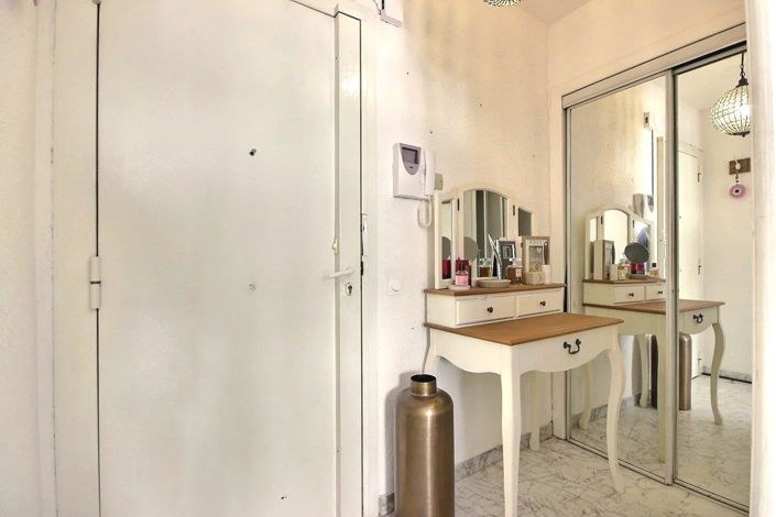 Image No.6-Apartment for sale