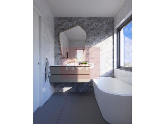 Image No.18-4 Bed House for sale