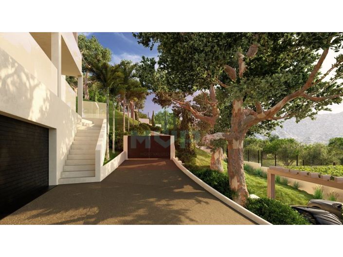 Image No.6-4 Bed House for sale