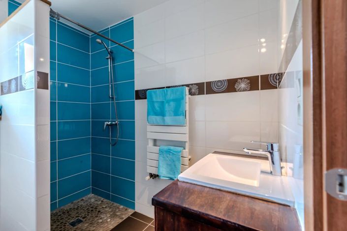 Image No.10-3 Bed Property for sale