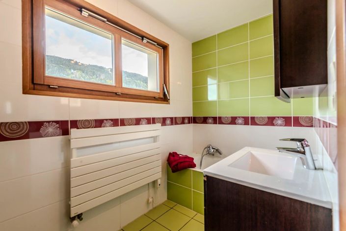 Image No.13-3 Bed Property for sale