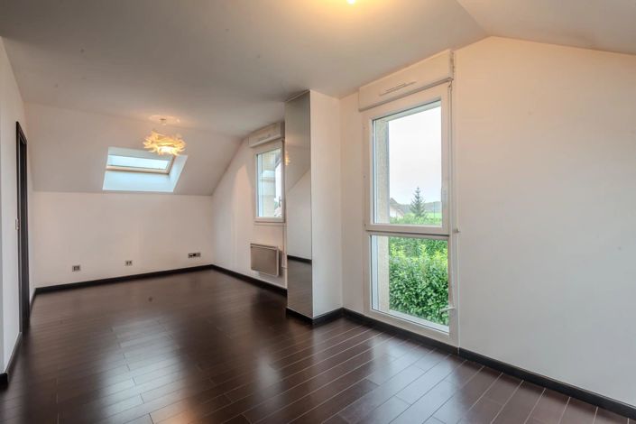 Image No.13-3 Bed House for sale