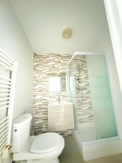 Image No.8-3 Bed Property for sale