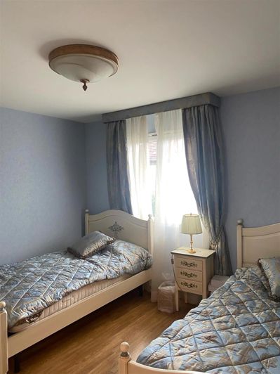 Image No.13-7 Bed House for sale