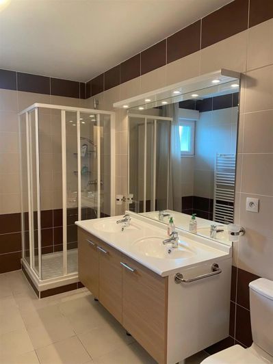 Image No.17-7 Bed House for sale