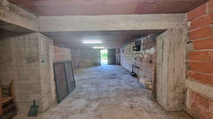 Image No.35-3 Bed House for sale