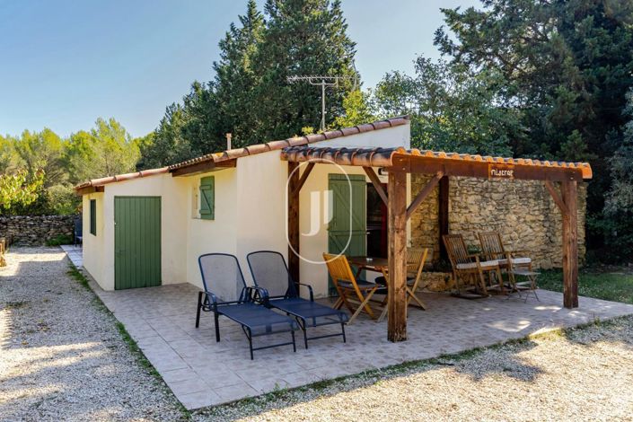 Image No.3-12 Bed Property for sale