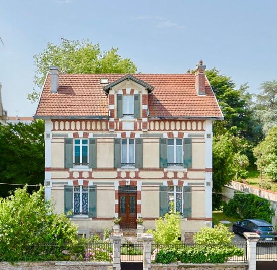 Image No.1-5 Bed House for sale