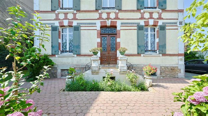 Image No.2-5 Bed House for sale