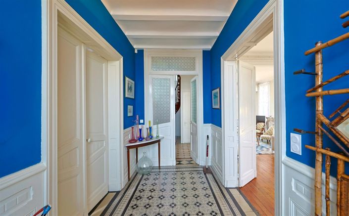 Image No.3-5 Bed House for sale