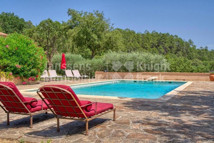 Image No.1-4 Bed House for sale