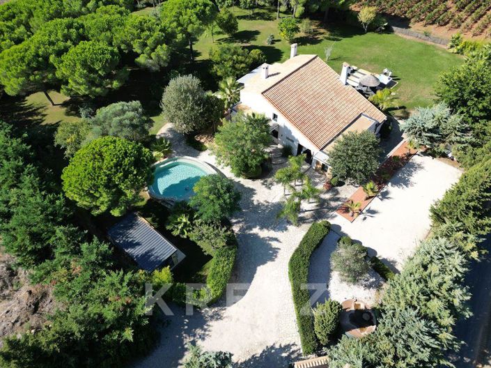 Image No.18-5 Bed Property for sale