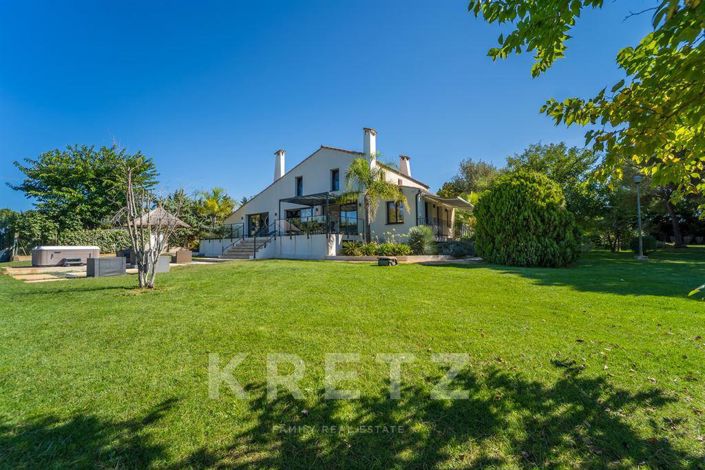 Image No.5-5 Bed Property for sale