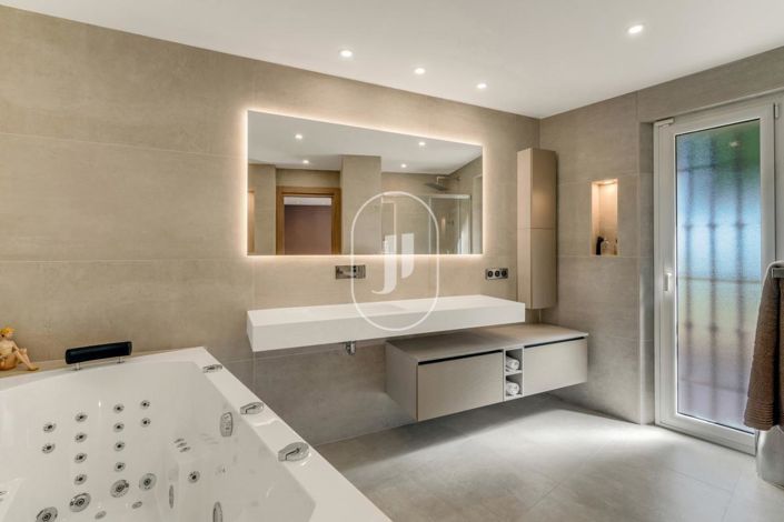 Image No.12-Maison de 4 chambres à vendre à Saint-Antonin-du-Var