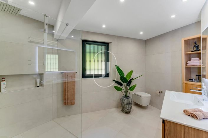 Image No.14-Maison de 4 chambres à vendre à Saint-Antonin-du-Var