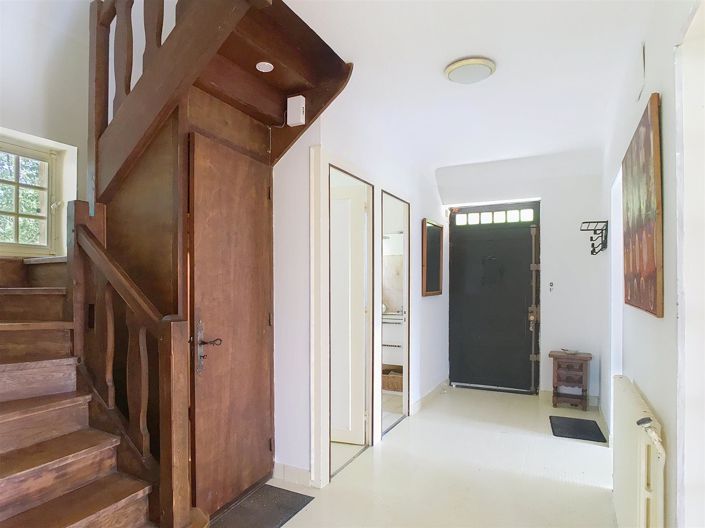 Image No.10-2 Bed House for sale