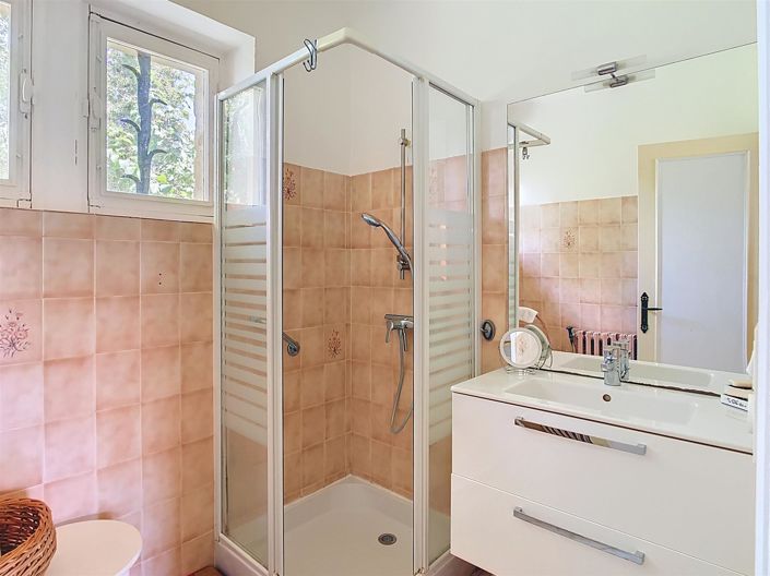 Image No.9-2 Bed House for sale