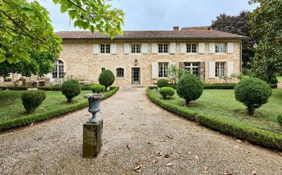 1 - Cuiseaux, Property