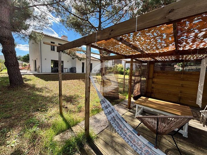 Image No.10-3 Bed House for sale