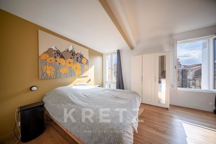 Image No.10-7 Bed House for sale