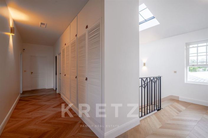 Image No.13-6 Bed House for sale