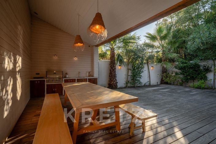 Image No.4-6 Bed House for sale