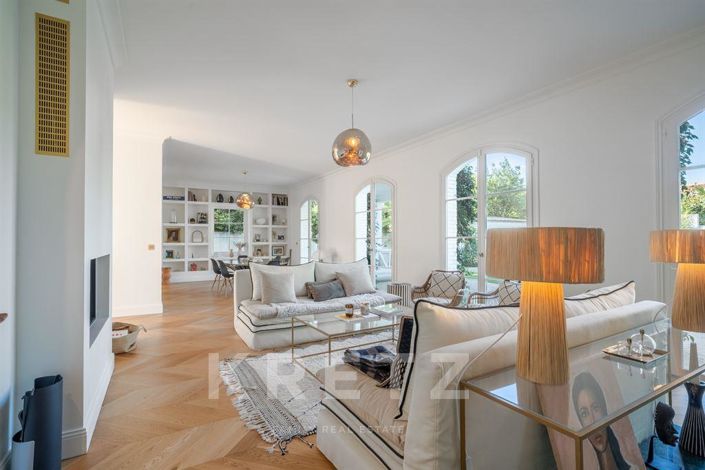 Image No.7-6 Bed House for sale