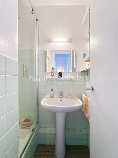 Image No.9-2 Bed Apartment for sale