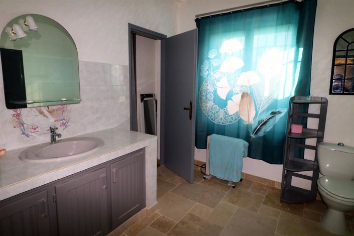 Image No.10-6 Bed House for sale