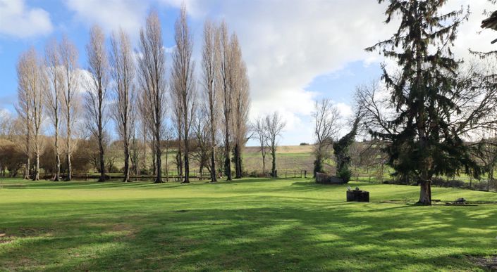 Image No.20-6 Bed House for sale