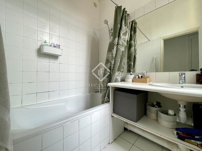 Image No.14-7 Bed House for sale