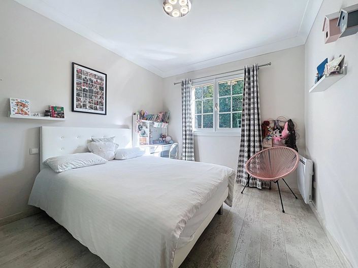 Image No.14-3 Bed House for sale