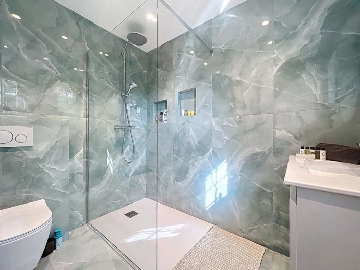 Image No.8-3 Bed House for sale