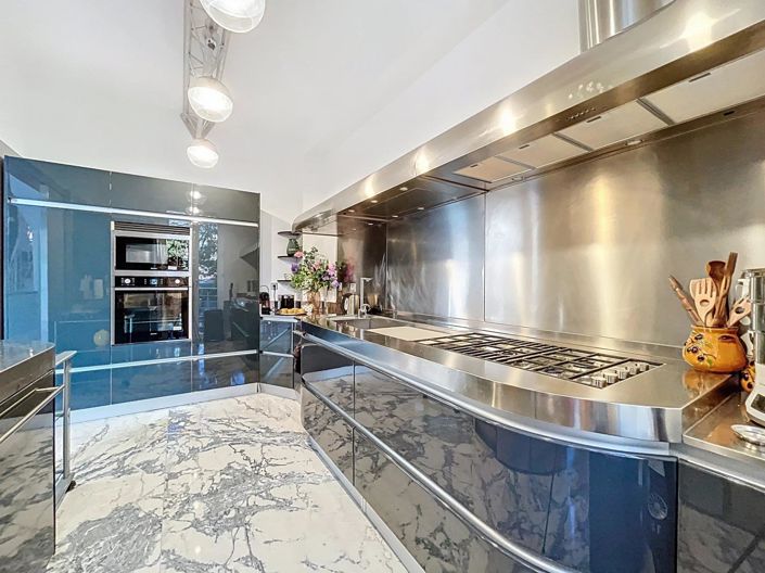 Image No.11-House for sale