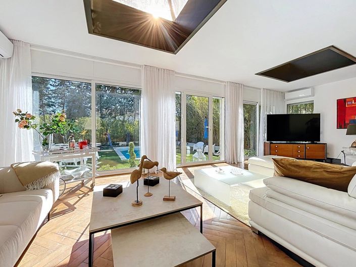 Image No.9-House for sale